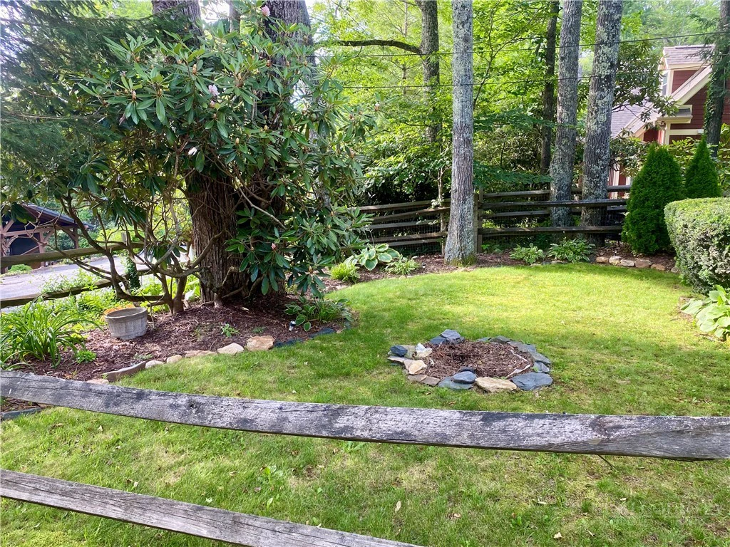 Image number 21 for the current listing