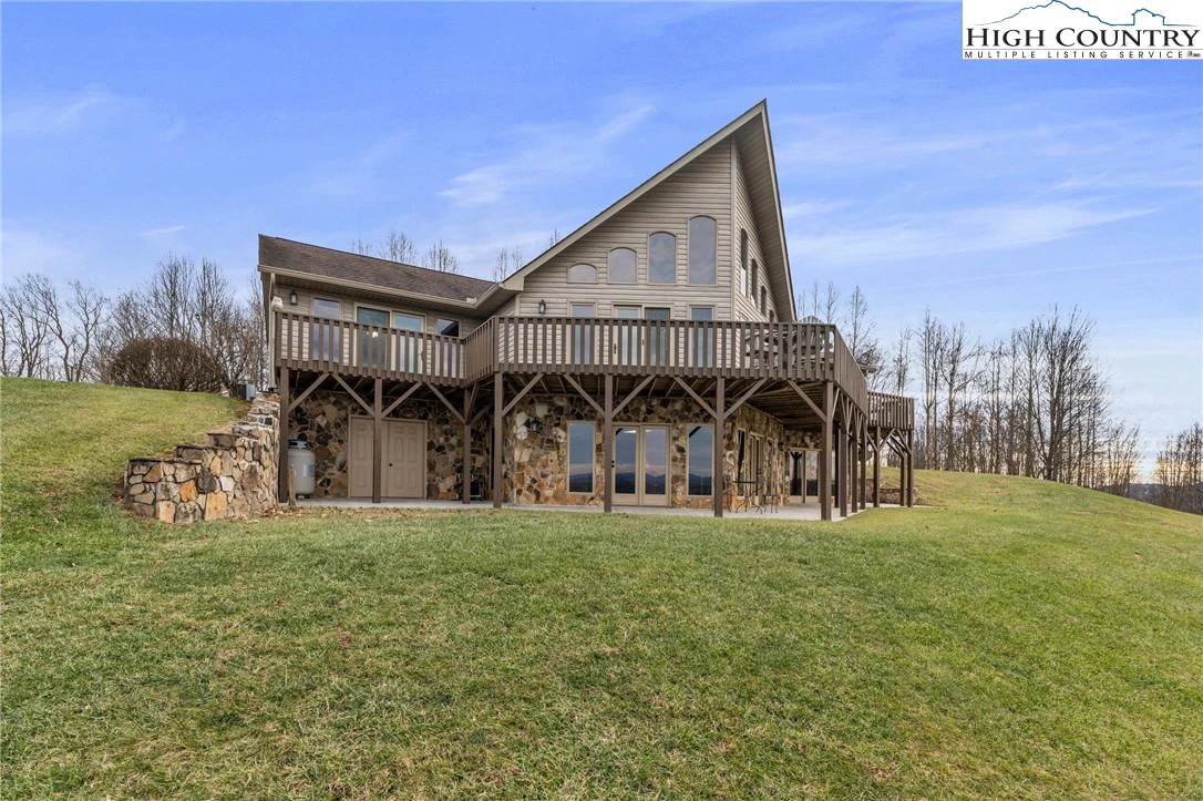 Image number 1 for the current listing