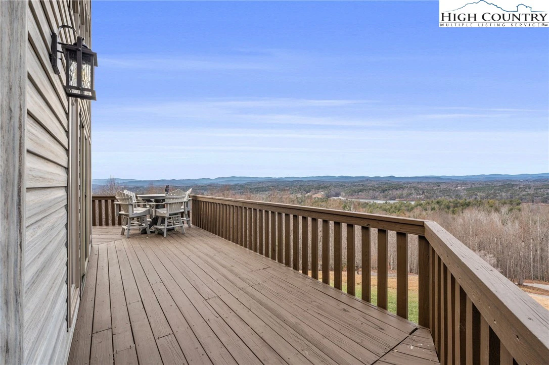Image number 15 for the current listing