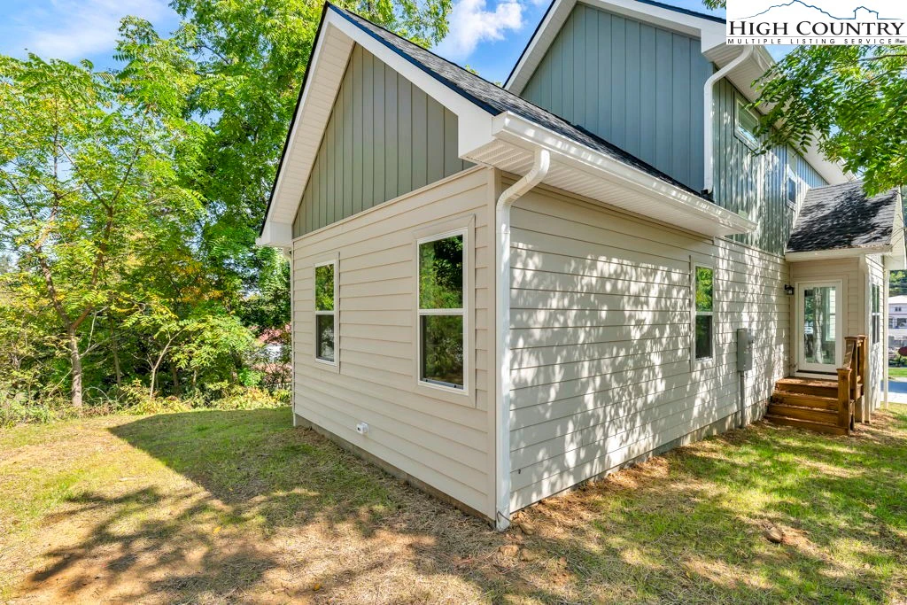 Image number 6 for the current listing