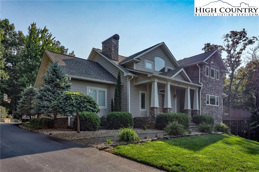 Image number 1 for the current listing
