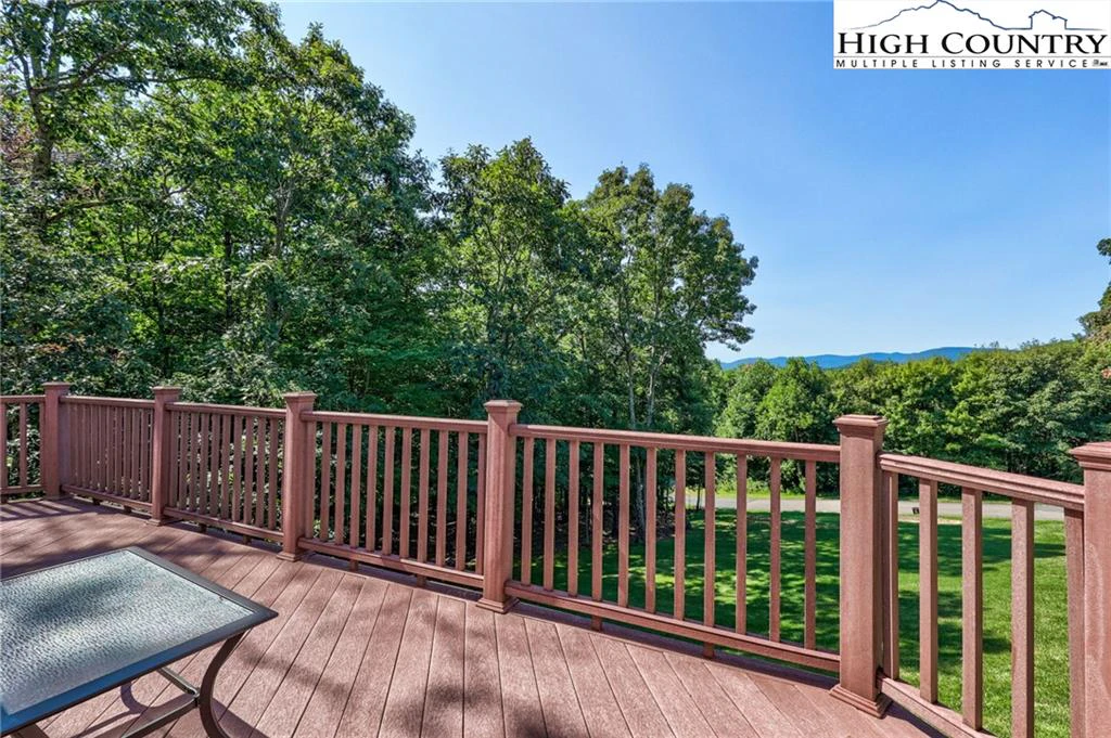 Image number 14 for the current listing