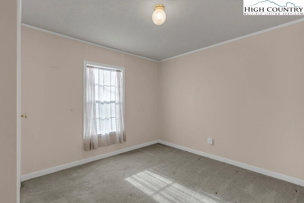 Image number 6 for the current listing