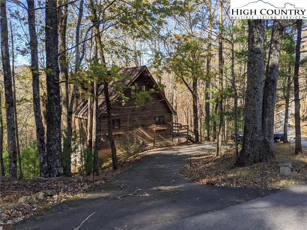 Image number 16 for the current listing