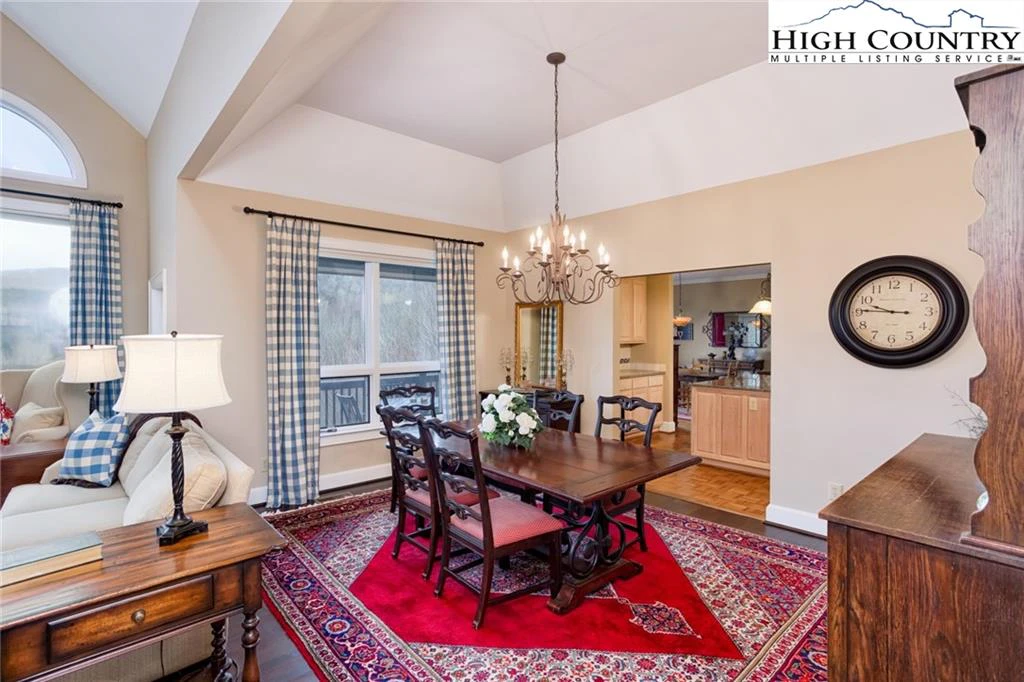 Image number 16 for the current listing