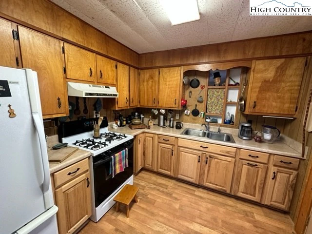Image number 8 for the current listing