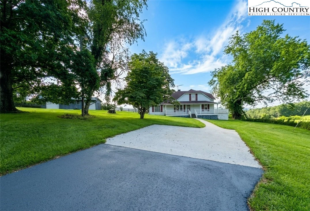 Image number 1 for the current listing