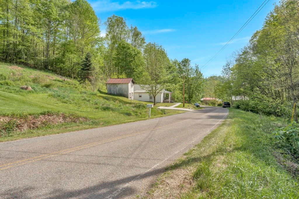 Image number 20 for the current listing