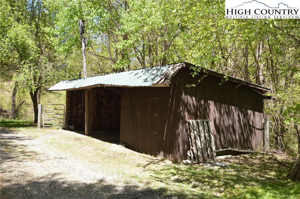 Image number 4 for the current listing