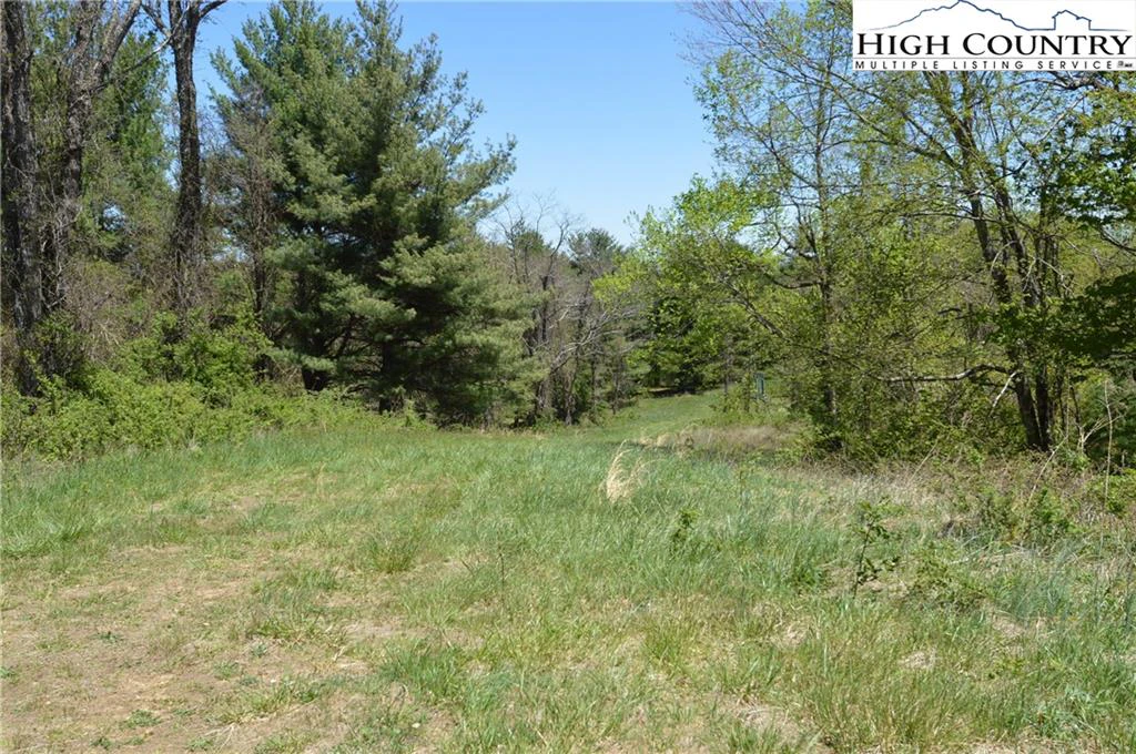 Image number 22 for the current listing