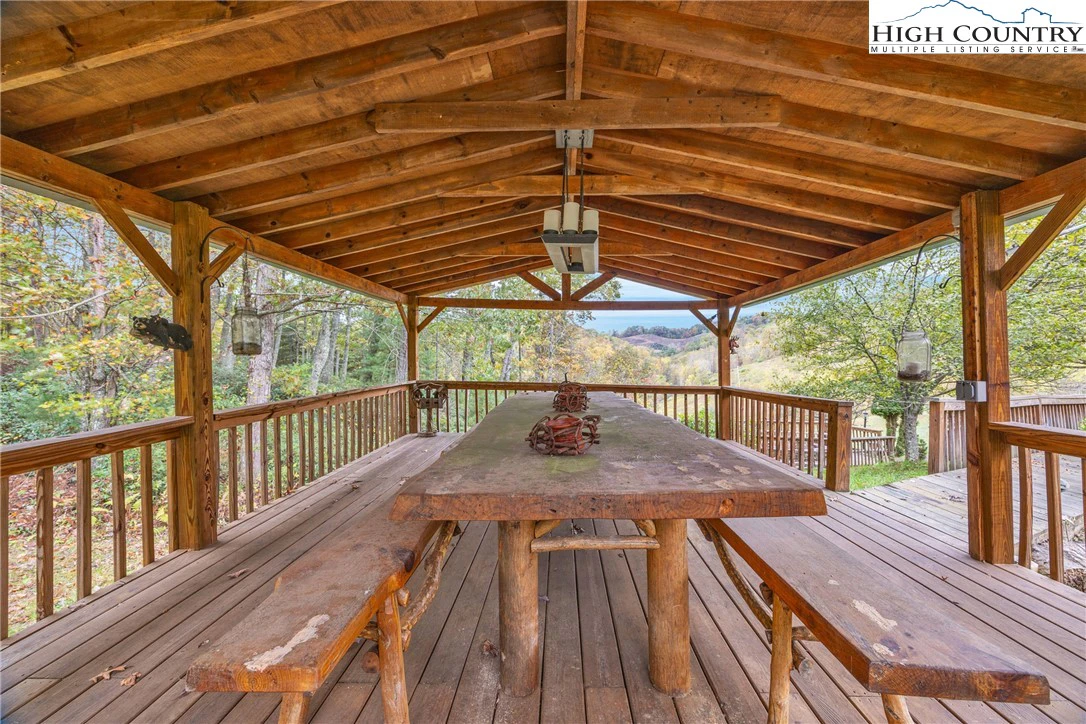 Image number 14 for the current listing