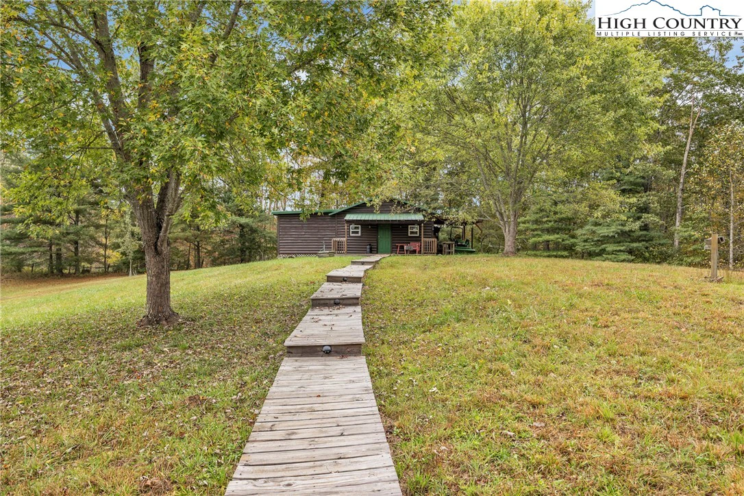 Image number 17 for the current listing