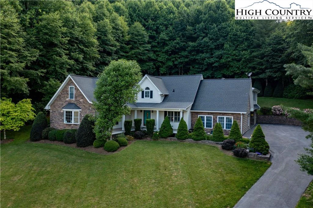 Image number 1 for the current listing