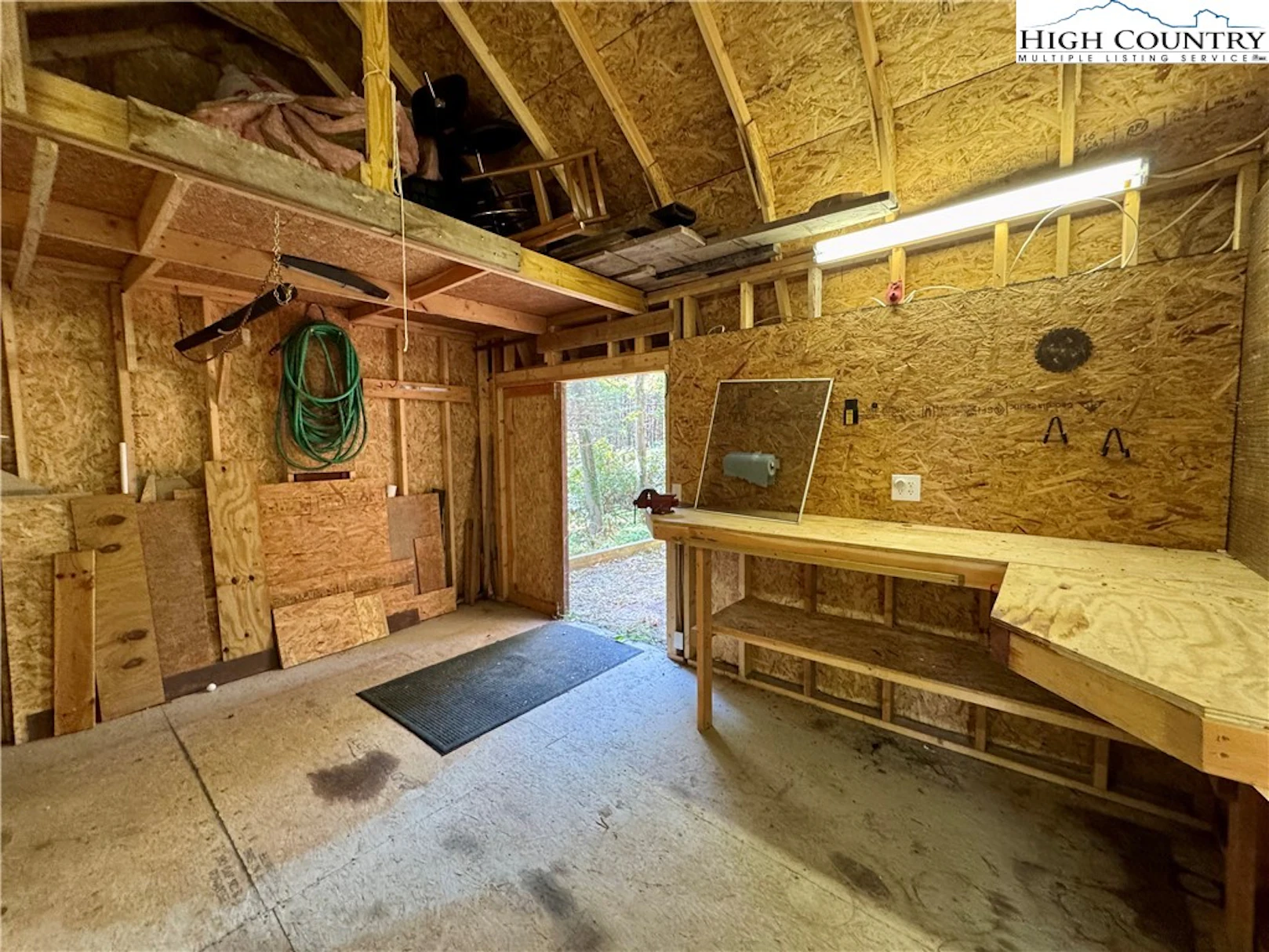 Image number 18 for the current listing