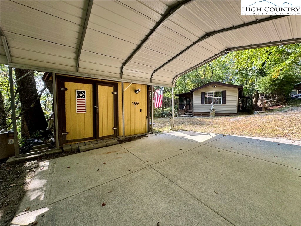 Image number 20 for the current listing