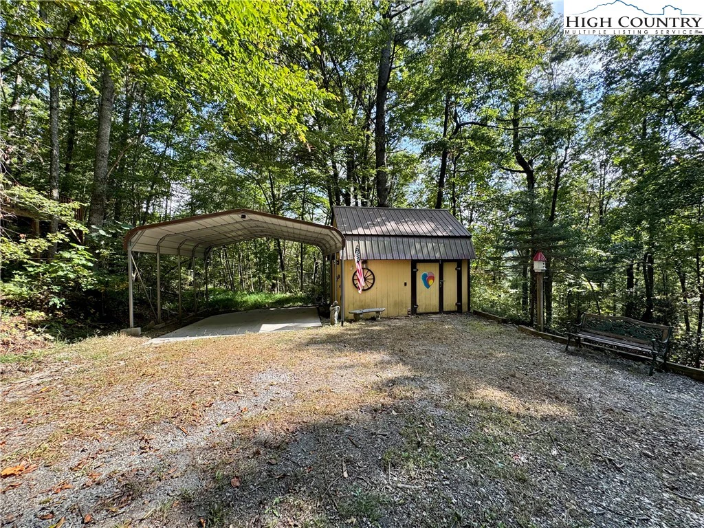 Image number 21 for the current listing