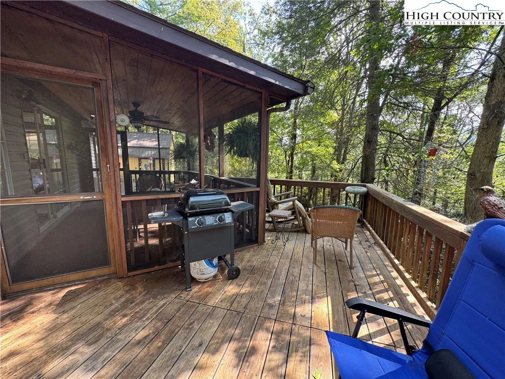 Image number 4 for the current listing