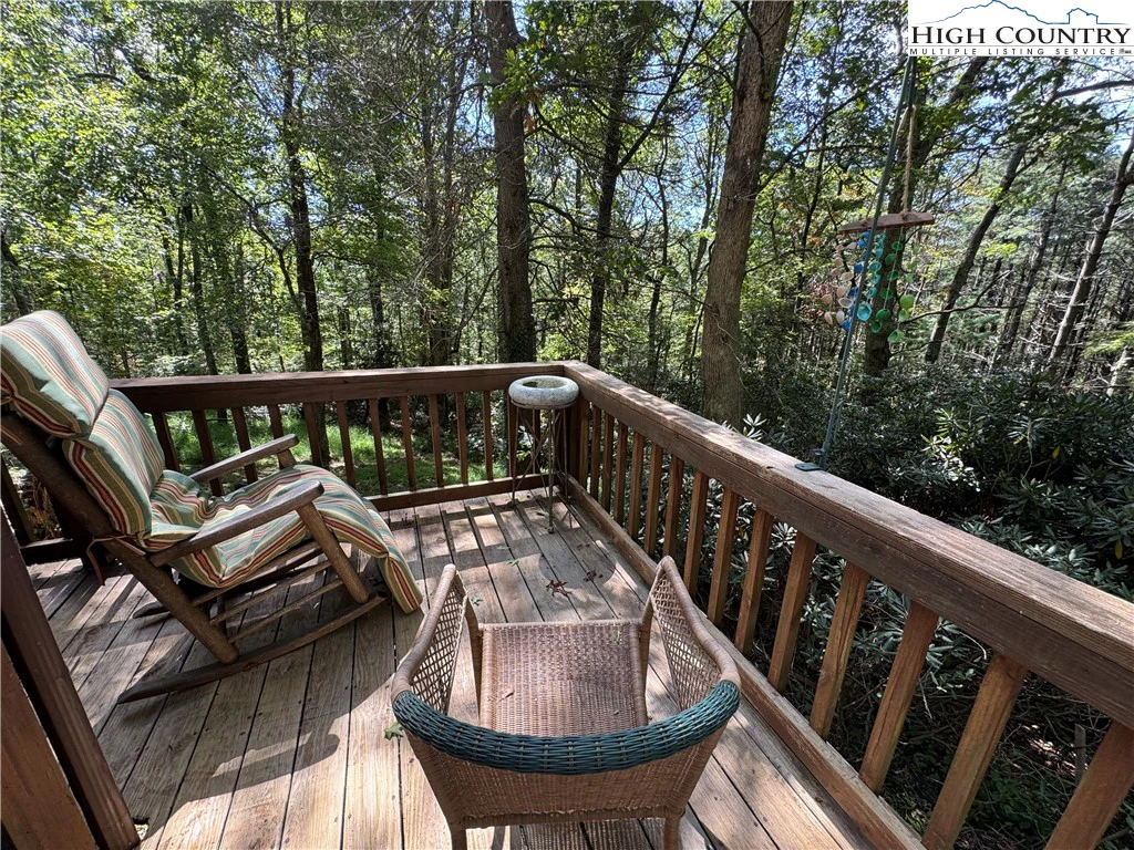 Image number 5 for the current listing