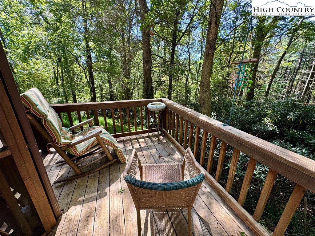 Image number 6 for the current listing