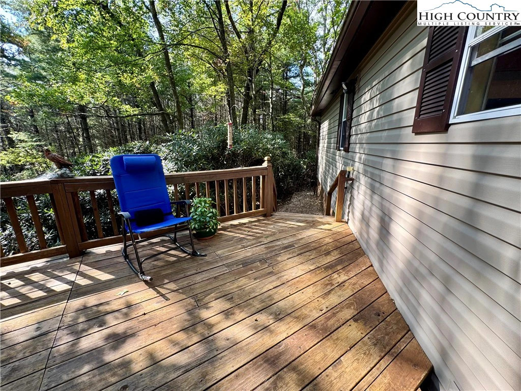 Image number 8 for the current listing