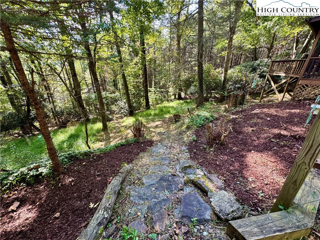 Image number 11 for the current listing