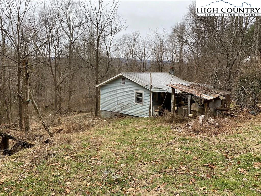 Image number 1 for the current listing
