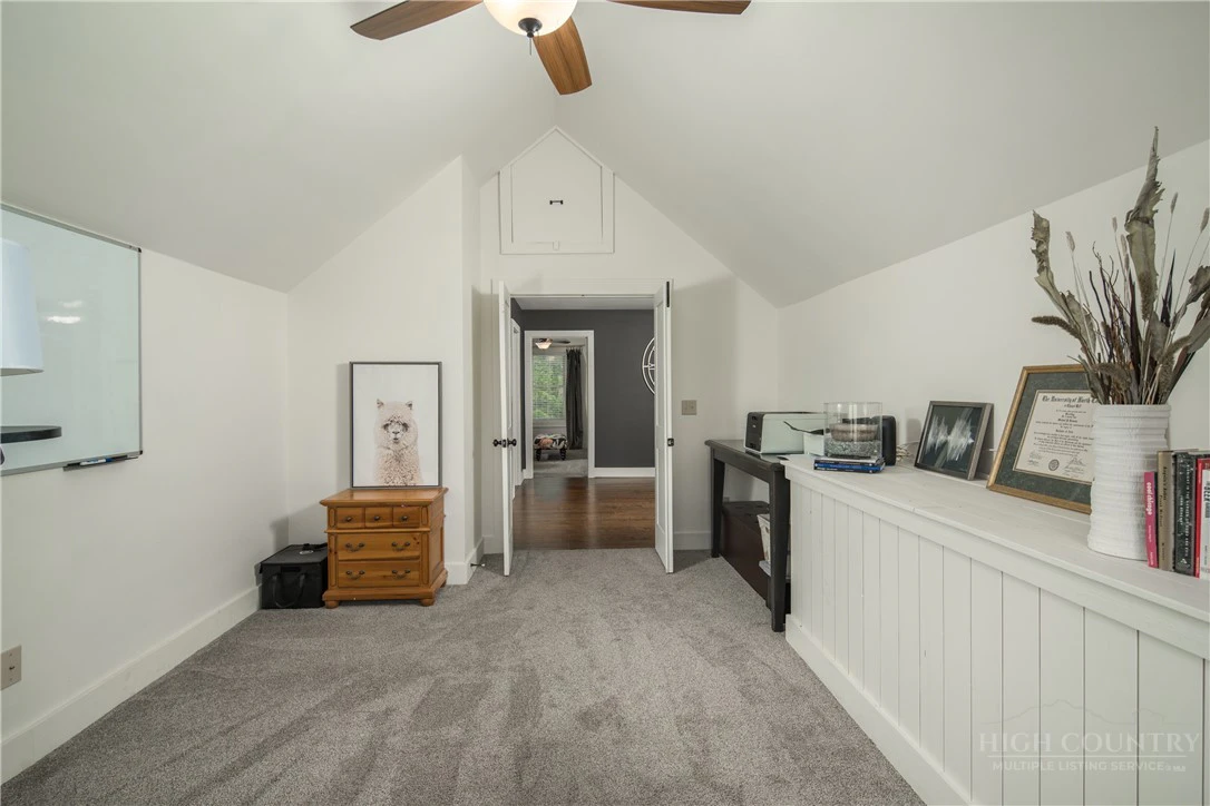 Image number 7 for the current listing