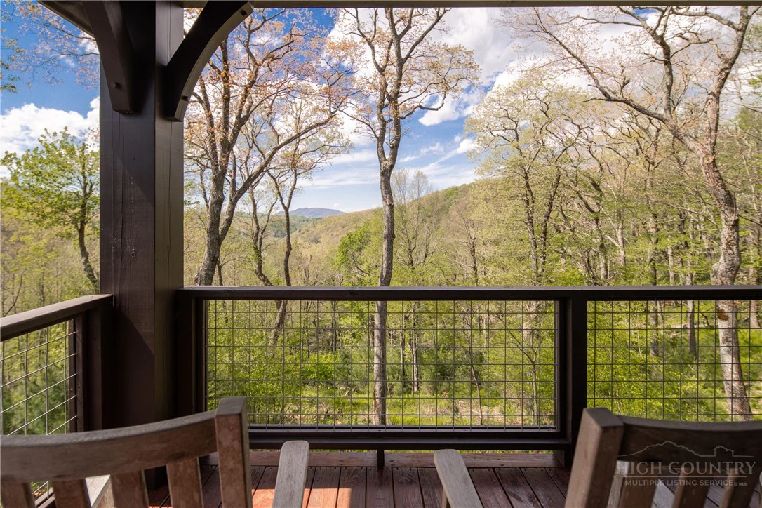 Image number 13 for the current listing
