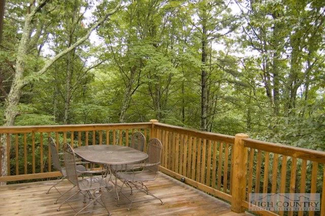 Image number 14 for the current listing
