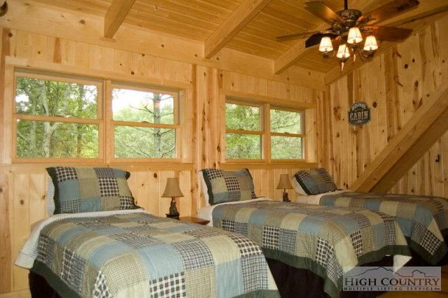 Image number 5 for the current listing