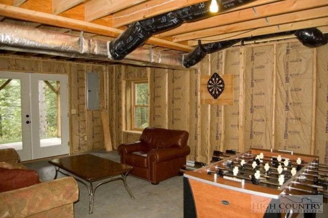 Image number 6 for the current listing