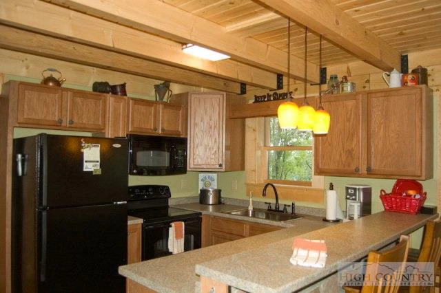 Image number 10 for the current listing