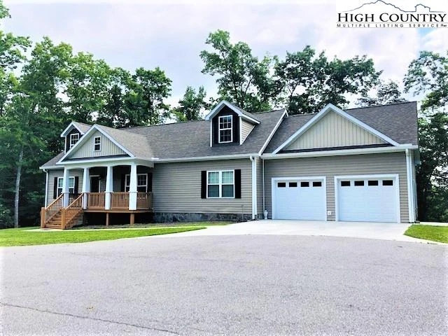 Image number 1 for the current listing
