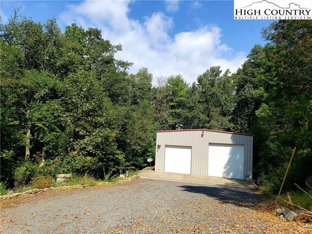 Image number 1 for the current listing
