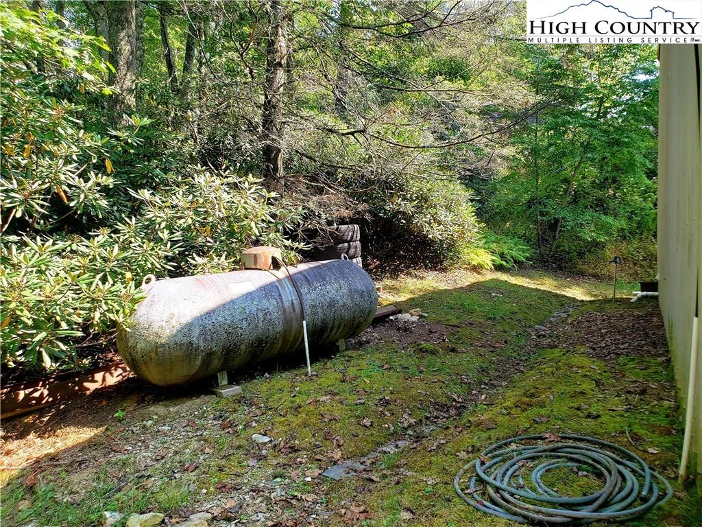 Image number 11 for the current listing