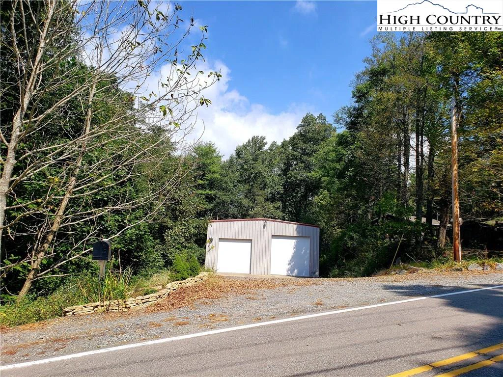 Image number 12 for the current listing