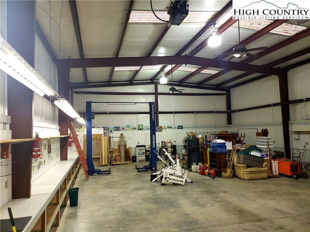 Image number 6 for the current listing