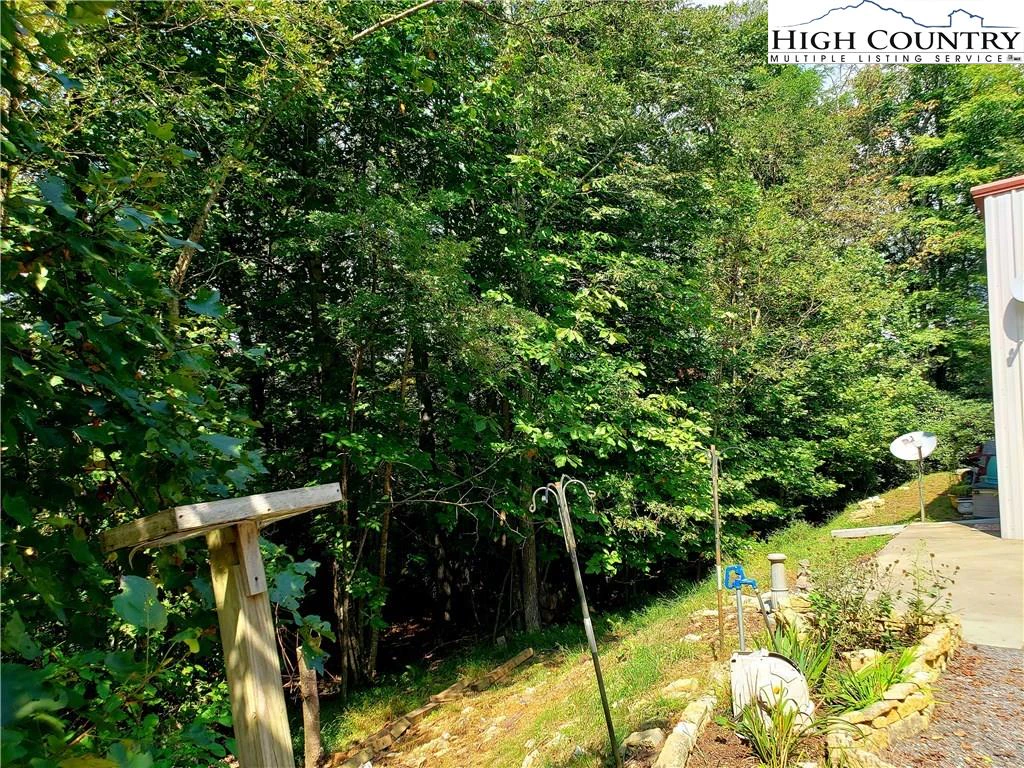 Image number 9 for the current listing