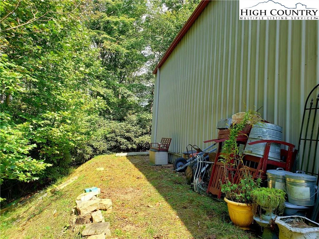 Image number 10 for the current listing