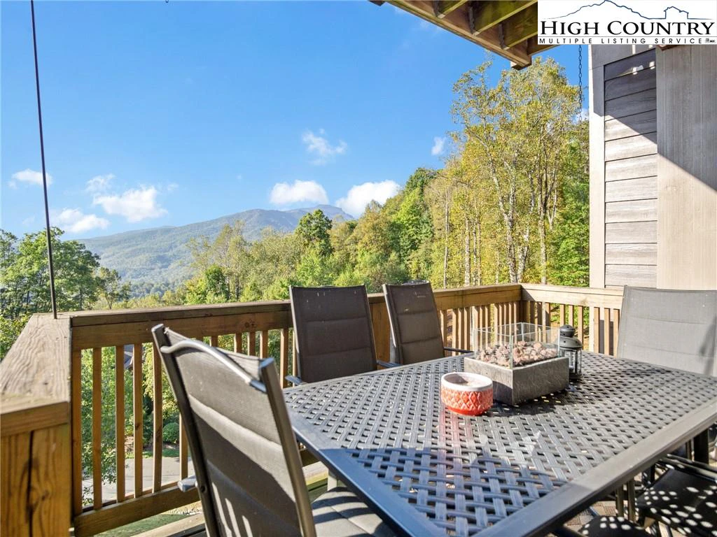 Image number 4 for the current listing