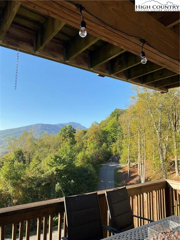 Image number 14 for the current listing