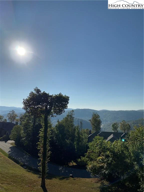 Image number 15 for the current listing