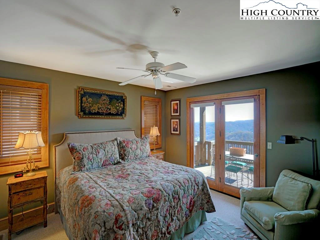Image number 18 for the current listing