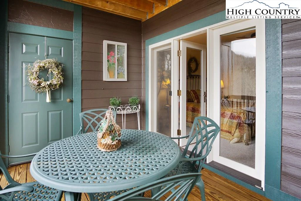 Image number 7 for the current listing