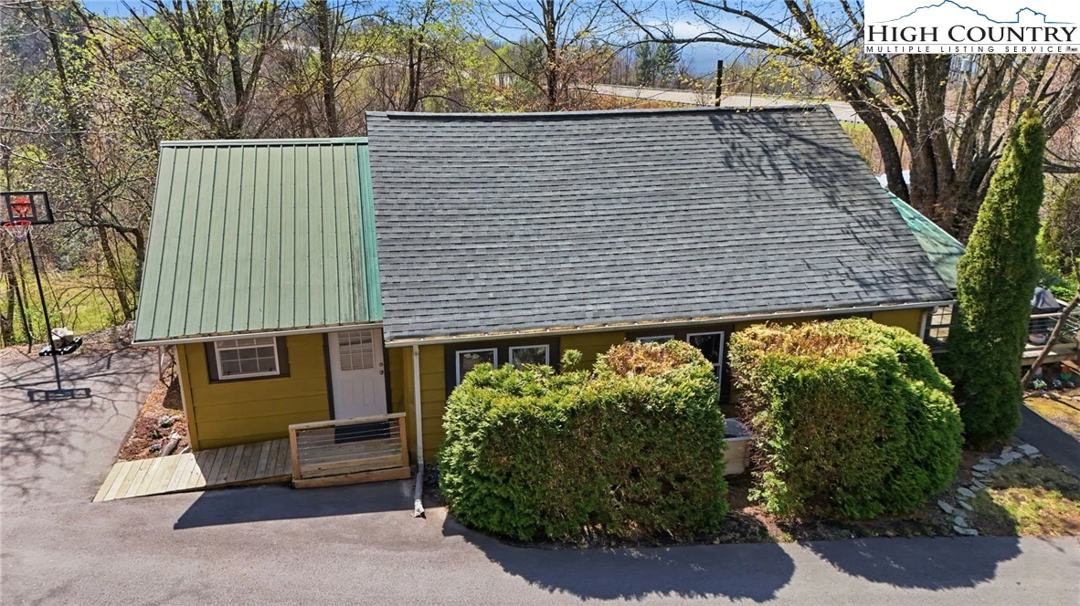 Image number 11 for the current listing