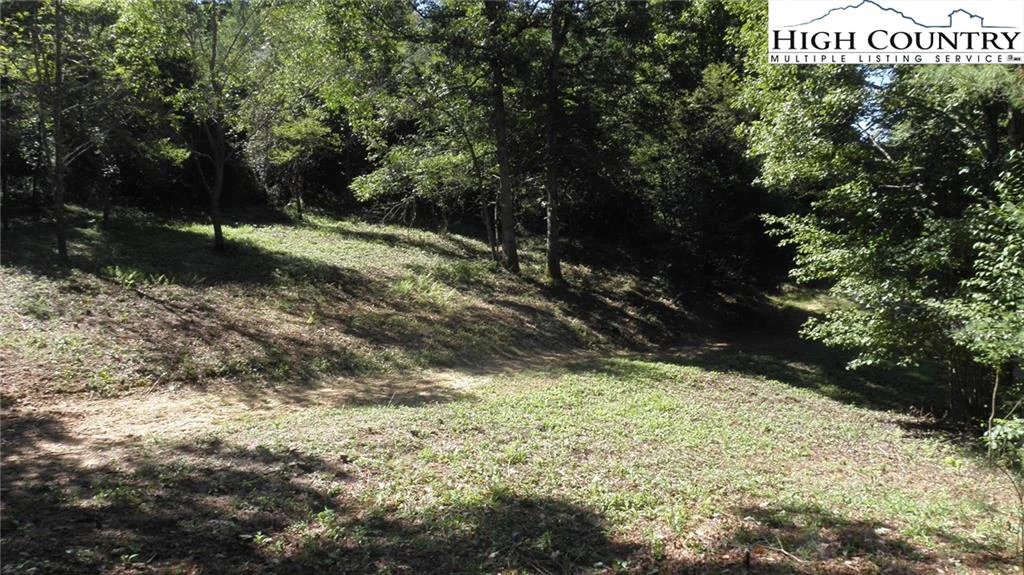 Image number 3 for the current listing