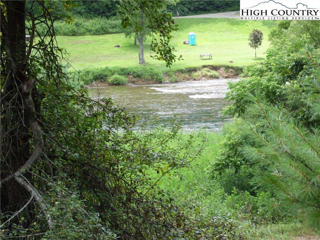 Image number 17 for the current listing