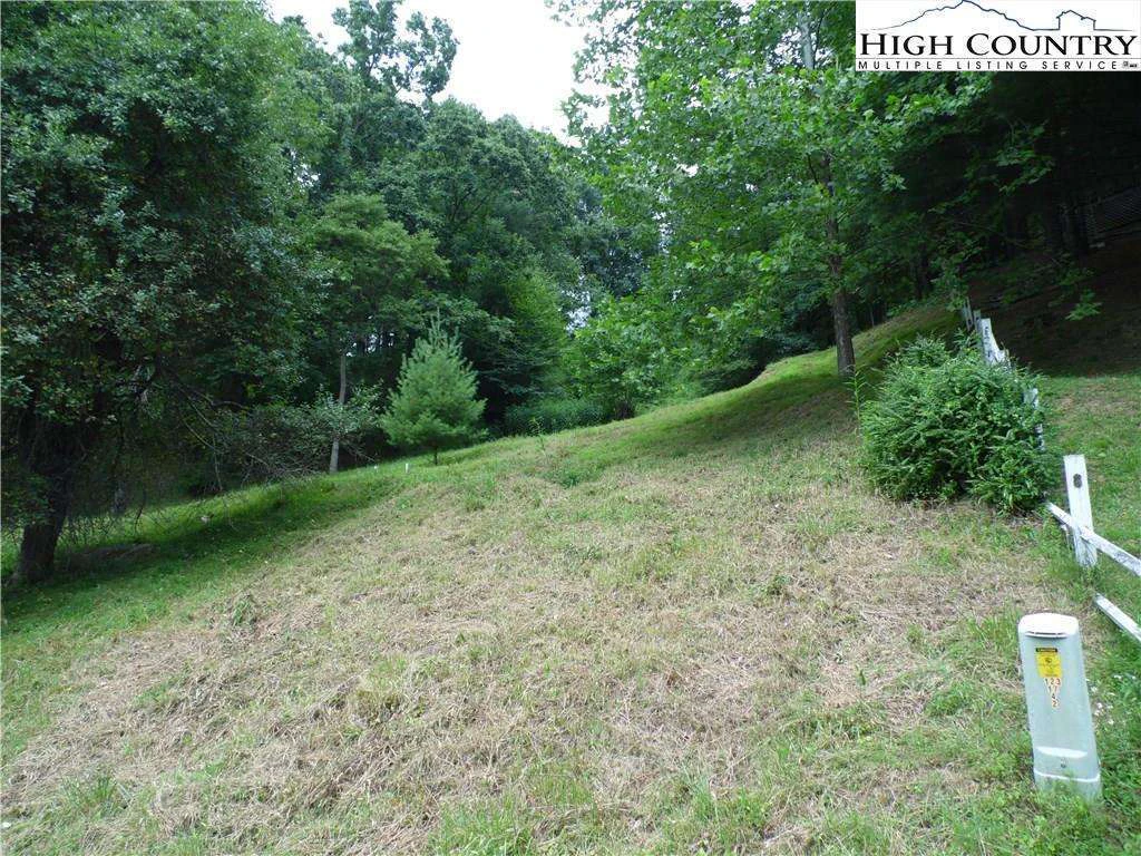 Image number 14 for the current listing