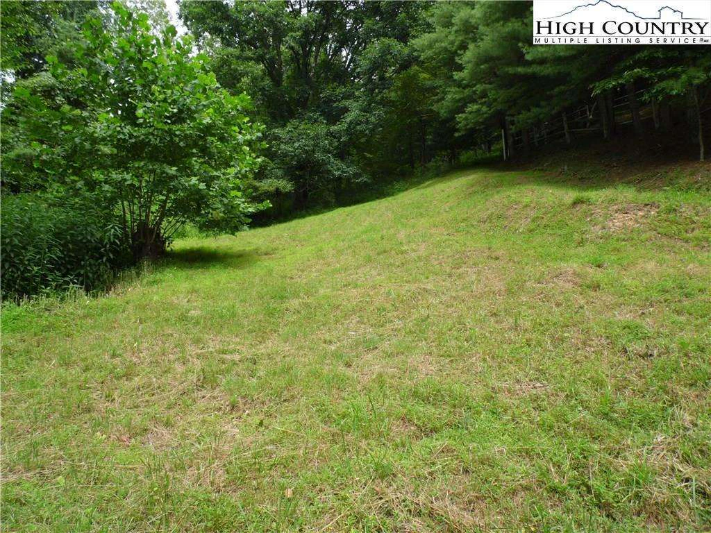 Image number 2 for the current listing