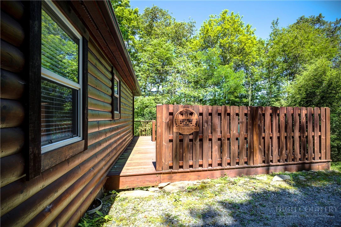 Image number 3 for the current listing
